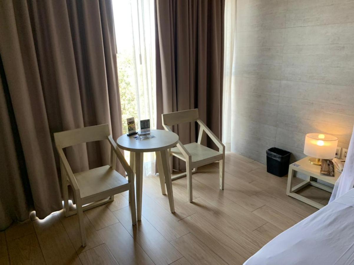 غوادالاجارا Motel Okura Villas Y Suites المظهر الخارجي الصورة